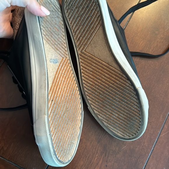 Snakeskin sneakers - Picture 4 of 4